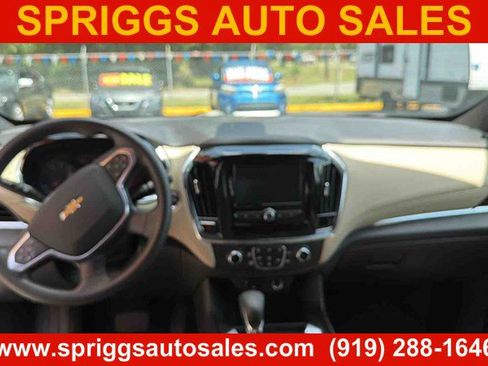 Used 2023 Chevrolet Traverse LS w/ LPO, Cargo Package AWD/4WD image 4