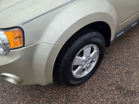 Used 2012 Ford Escape XLT AWD/4WD image 5