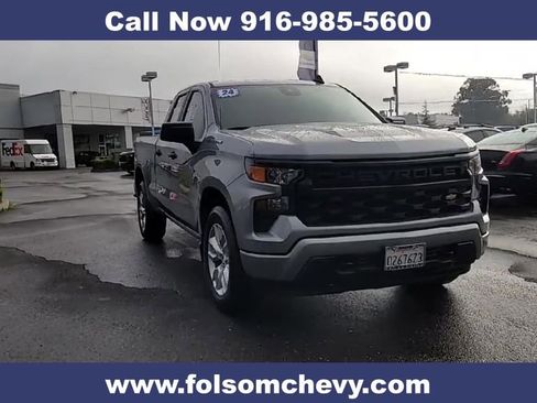 Used 2024 Chevrolet Silverado 1500 Custom image 2