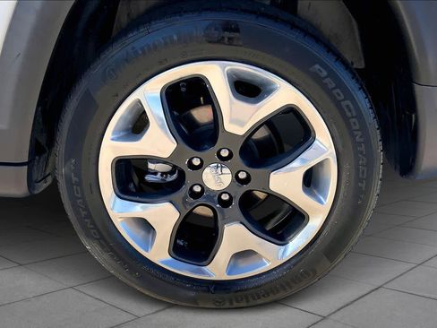 Used 2019 Jeep Compass Limited image 11