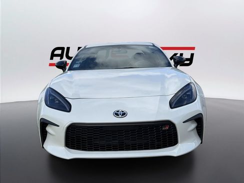 Used 2024 Toyota GR86 Premium RWD image 4