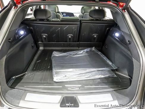 New 2025 Cadillac Lyriq Luxury w/ LPO, Floor Liner Package image 20