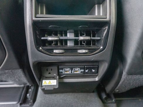 Used 2022 Jeep Grand Cherokee Limited AWD/4WD image 30