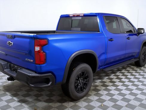 Used 2022 Chevrolet Silverado 1500 ZR2 image 7