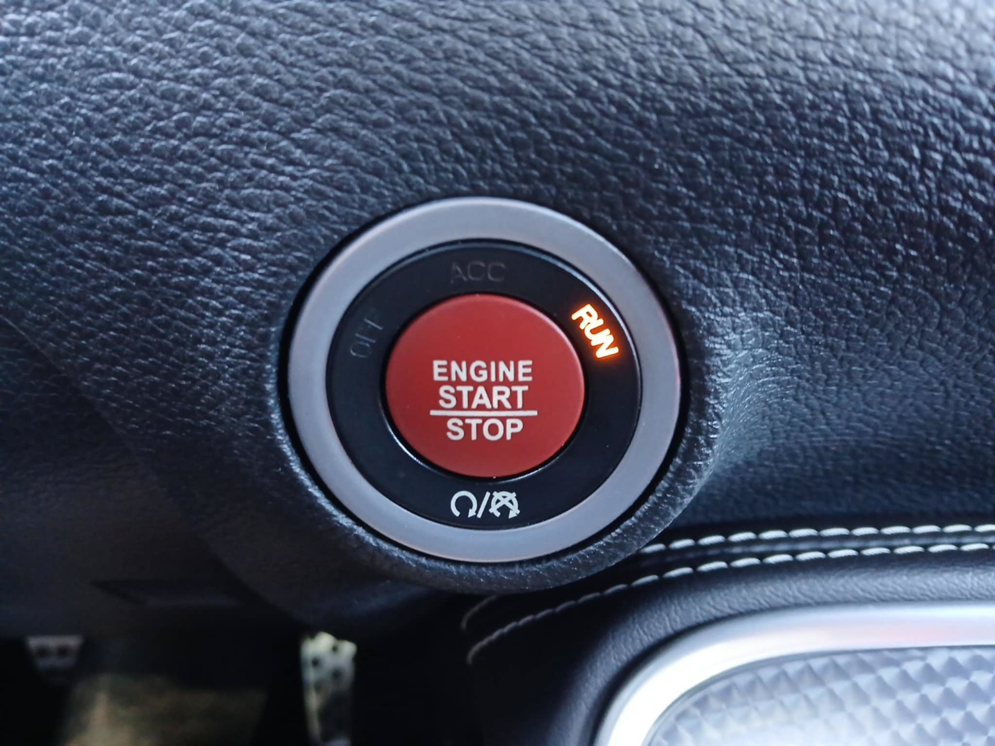 Used 2018 Dodge Challenger SRT Hellcat RWD image 36