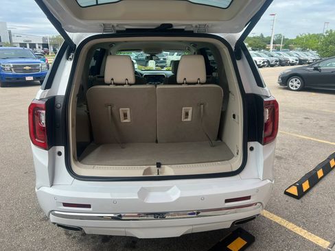 Used 2023 GMC Acadia Denali AWD/4WD image 6