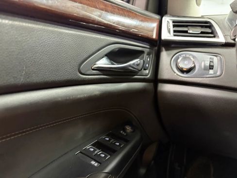 Used 2014 Cadillac SRX Premium image 37