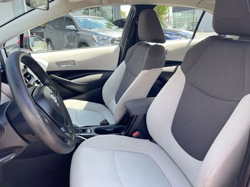 Used 2020 Toyota Corolla LE FWD image 11