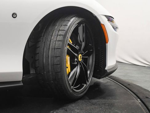 Used 2024 Ferrari Roma Spider image 38