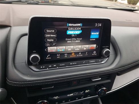 Used 2023 Nissan Rogue SV image 17