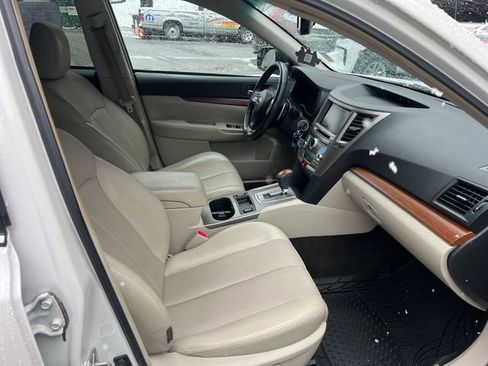 Used 2014 Subaru Outback 3.6R Limited image 11