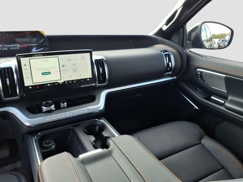 New 2025 Ford Expedition Tremor image 9