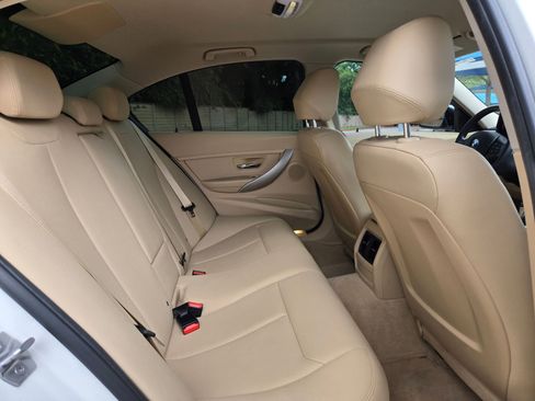 Used 2016 BMW 320i Sedan RWD image 25