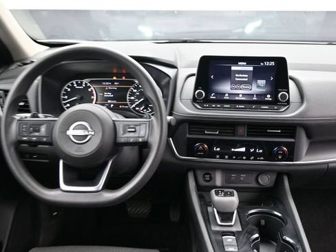 Used 2024 Nissan Rogue SV AWD/4WD image 10