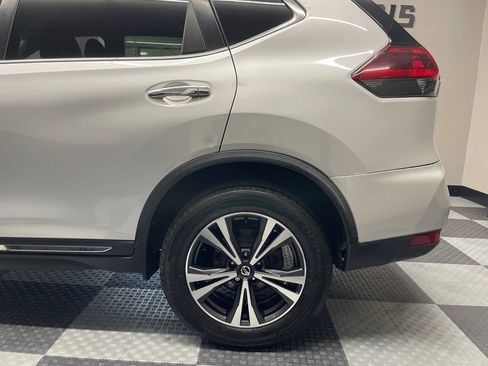 Used 2018 Nissan Rogue SL AWD/4WD image 12