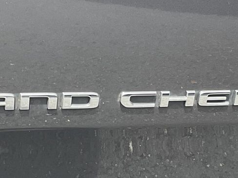Used 2024 Jeep Grand Cherokee Limited AWD/4WD image 7