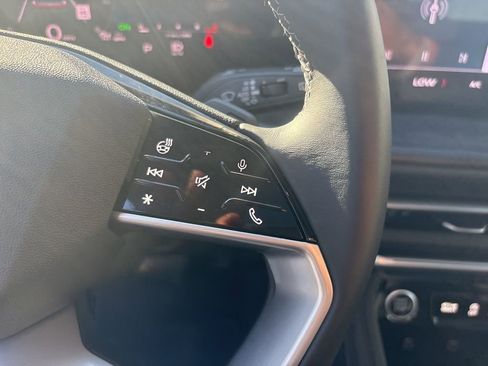 Used 2025 Audi Q5 Premium w/ Convenience Package image 23