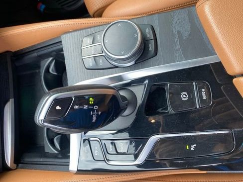 Used 2022 BMW 530i w/ M Sport Package RWD image 24