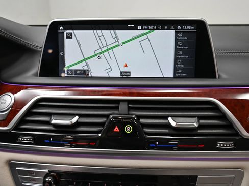 Used 2022 BMW ALPINA B7 xDrive w/ Luxury Rear Seating Package image 47