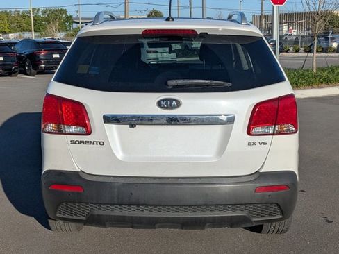 Used 2013 Kia Sorento EX w/ EX V6 Premium Pkg image 6