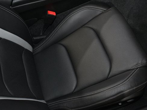 Used 2021 Chevrolet Camaro SS RWD image 12