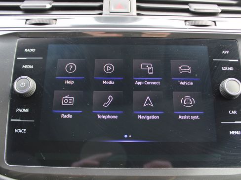 Used 2024 Volkswagen Tiguan Wolfsburg Edition image 30