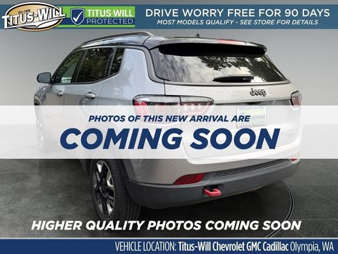 Used 2018 Jeep Compass Trailhawk AWD/4WD image 3