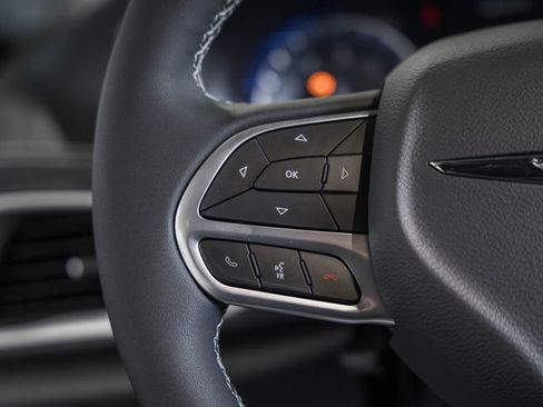 New 2026 Chrysler Pacifica Select image 26