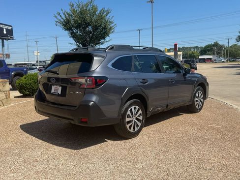 Used 2023 Subaru Outback Premium AWD/4WD image 8
