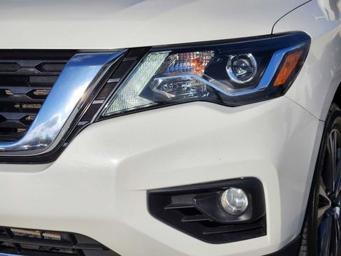 Used 2020 Nissan Pathfinder Platinum image 7