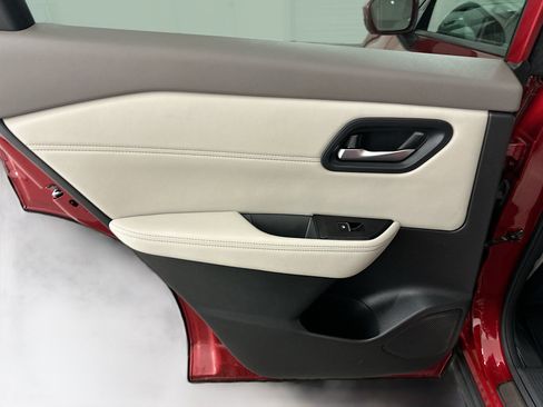Used 2023 Nissan Rogue SL AWD/4WD image 27