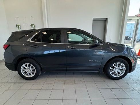 Used 2023 Chevrolet Equinox LT image 32