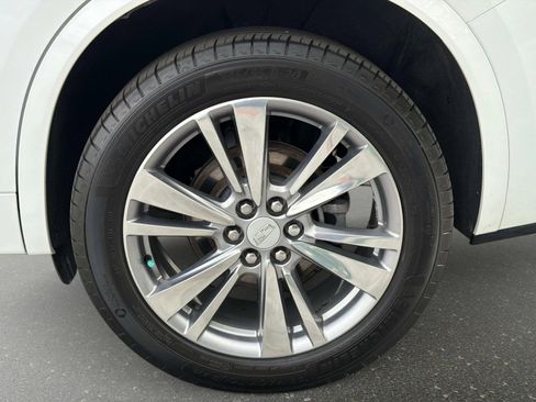 Used 2024 Cadillac XT6 Premium Luxury AWD/4WD image 17