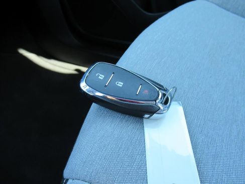 Used 2022 Chevrolet Equinox LS image 30