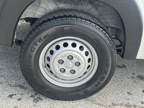 Used 2024 RAM ProMaster 3500 w/ Convenience Group image 18