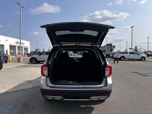 Certified 2024 Ford Explorer XLT w/ Equipment Group 202A AWD/4WD image 22