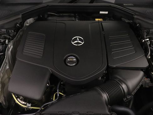 New 2026 Mercedes-Benz GLC 300 image 9