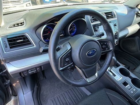 Used 2018 Subaru Outback 2.5i Premium AWD/4WD image 10