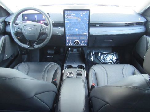 Used 2023 Ford Mustang Mach-E Premium image 3
