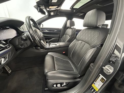 Used 2022 BMW 750i xDrive 750i xDrive w/ Luxury Rear Seating Package image 28