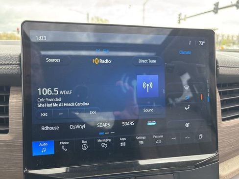 Used 2022 Ford Expedition Limited image 8