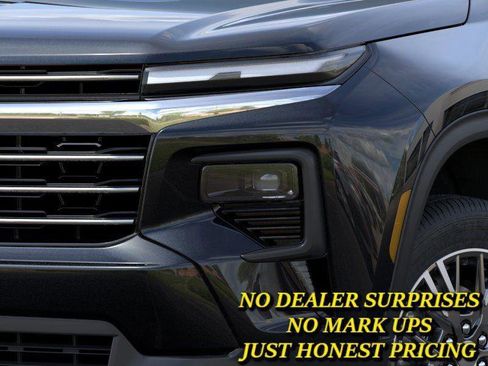 New 2026 Chevrolet Traverse LT w/ Driver Confidence Package FWD image 10