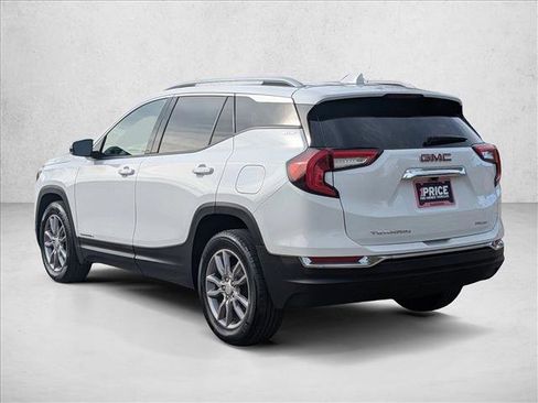 Used 2024 GMC Terrain SLT image 7