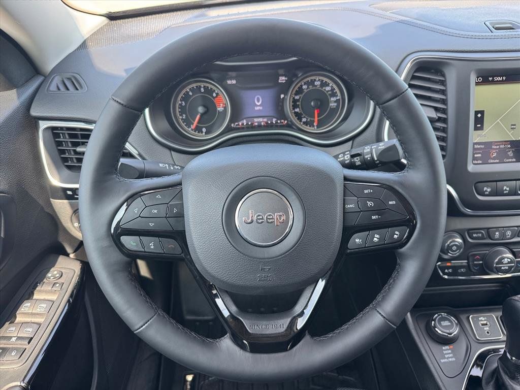 Used 2023 Jeep Cherokee Altitude Lux AWD/4WD image 12