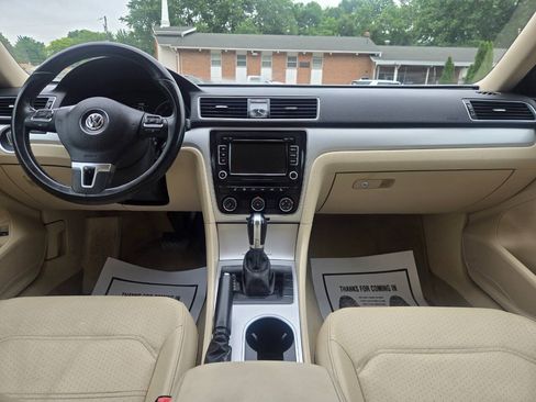 Used 2013 Volkswagen Passat 2.5 SE FWD image 34
