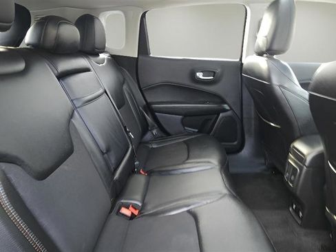 Used 2018 Jeep Compass Latitude w/ Popular Equipment Group AWD/4WD image 29