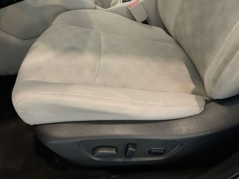 Used 2017 Nissan Rogue Sport SV w/ SV Premium Package image 12