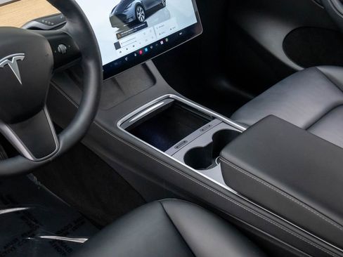 Used 2023 Tesla Model Y Long Range image 12