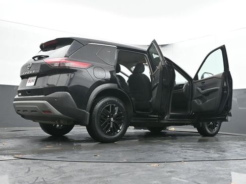 Used 2023 Nissan Rogue S image 68