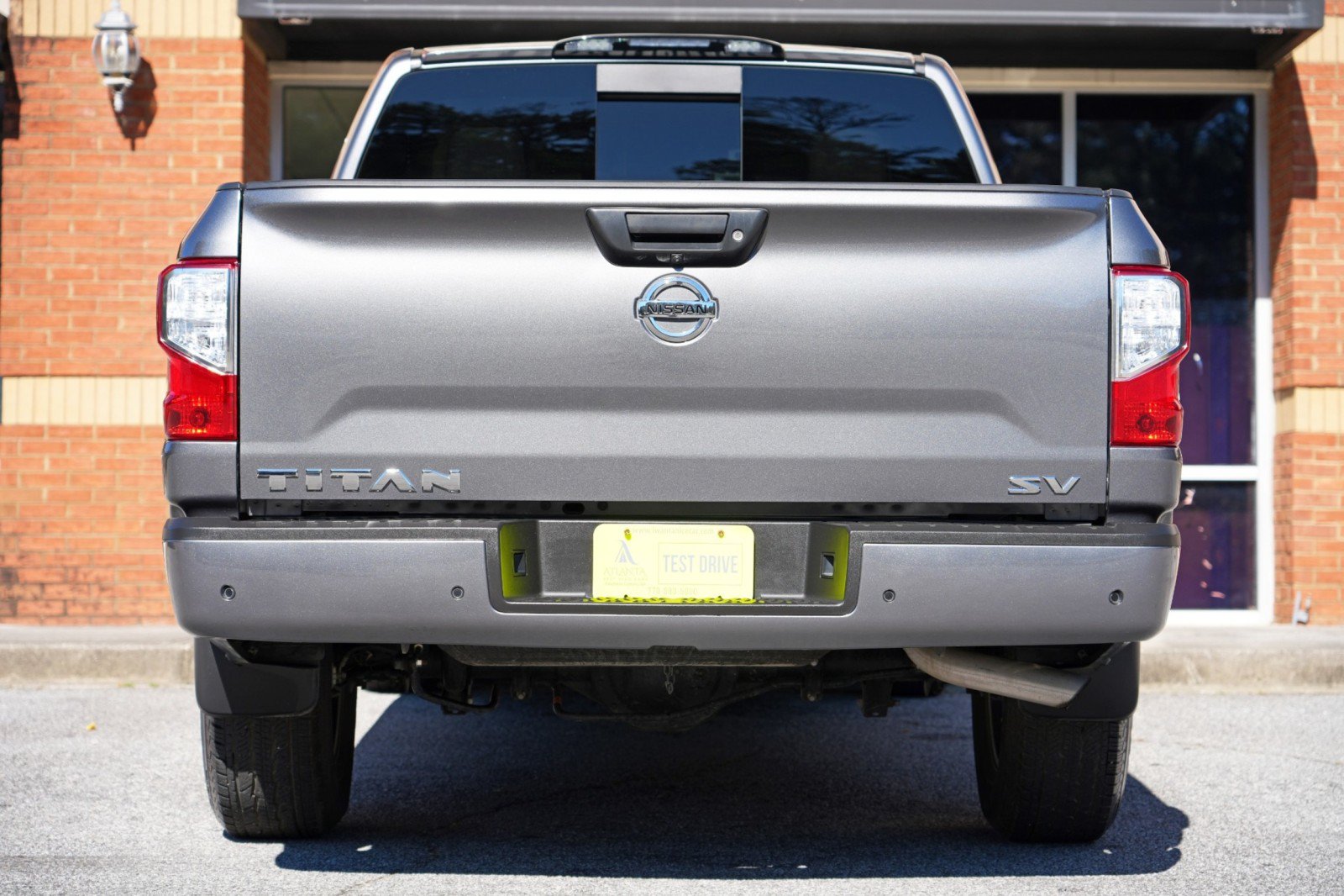 Used 2021 Nissan Titan SV RWD image 9